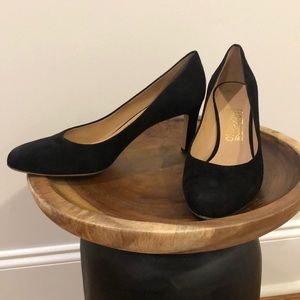 Black suede Salvatore Ferragamo pumps size 9